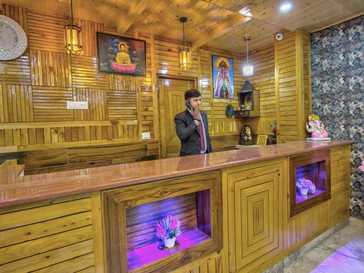Swastik Grand Manali Hotel Buitenkant foto