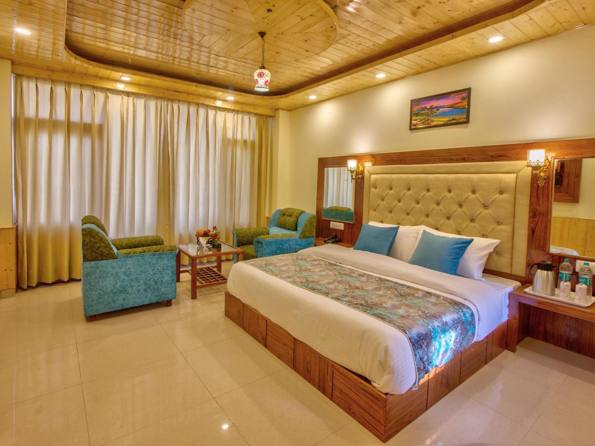 Swastik Grand Manali Hotel Buitenkant foto