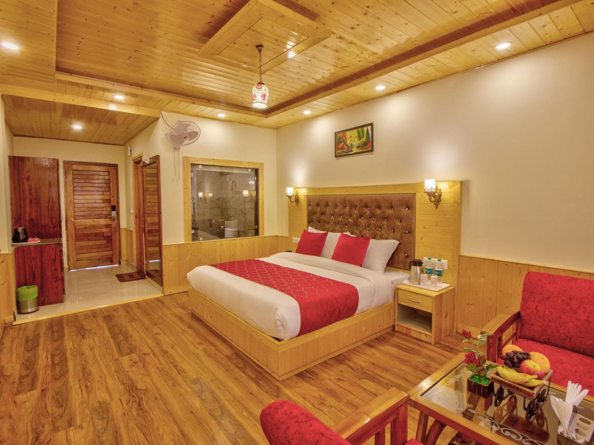 Swastik Grand Manali Hotel Buitenkant foto